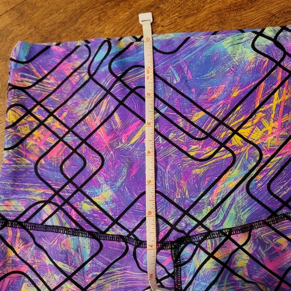 Abs2b Scrunch Shorts - Picture 5 of 6